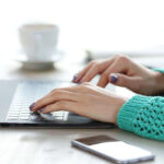 Como a revenda online te ajuda em momentos de crise