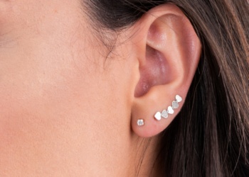 Combinação de brinco ear cuff prata 925 com outros brincos