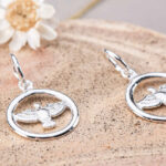 Modelos do Divino Espírito Santo para revenda de prata