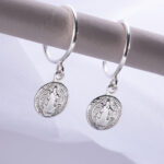 Modelos de medalha São Bento em prata para revender