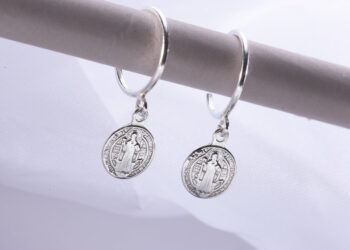 Modelos de medalha São Bento em prata para revender