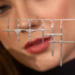 Prata 925 atacado: da polêmica à conexão espiritual!