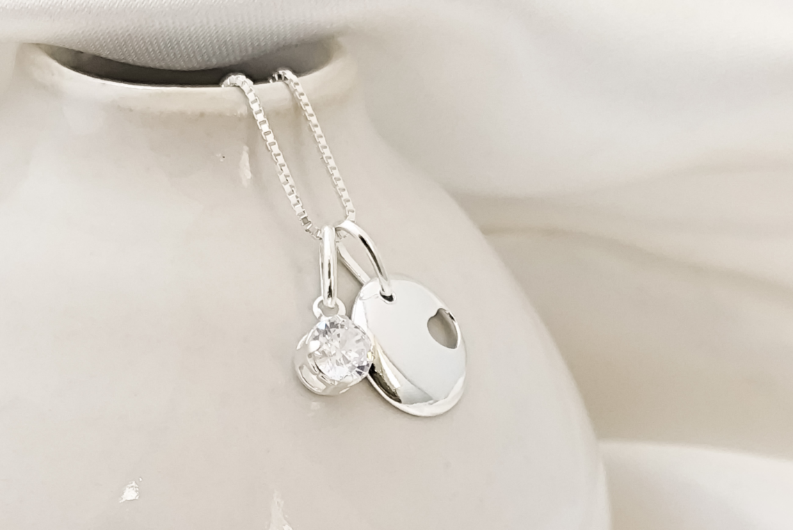 Fornecedor de joias de prata confiável o que considerar