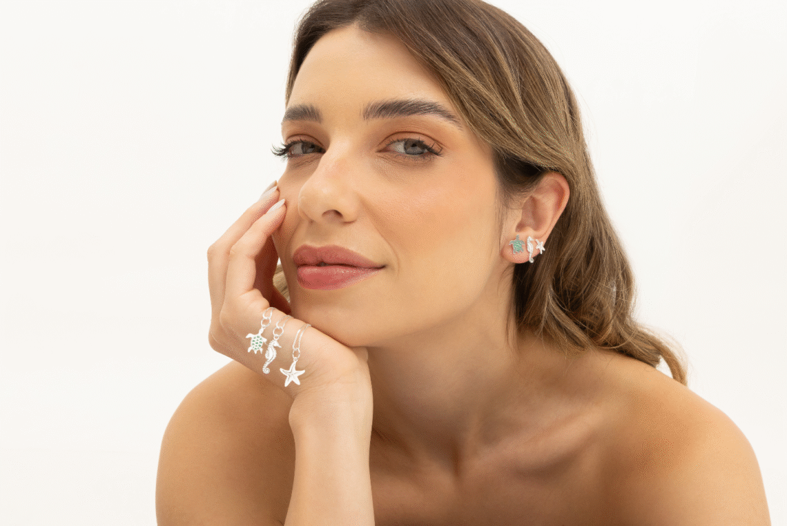 Brincos pequenos de prata_ por que são os mais buscados no dia a dia