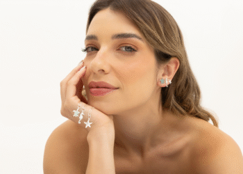 Brincos pequenos de prata_ por que são os mais buscados no dia a dia